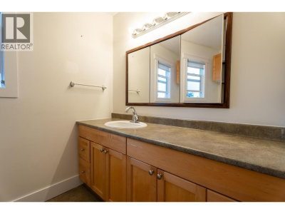 805 FAULKNER Crescent | Prince George British Columbia | Slide Image Sixteen