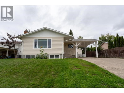 805 FAULKNER Crescent | Prince George British Columbia | Slide Image Two