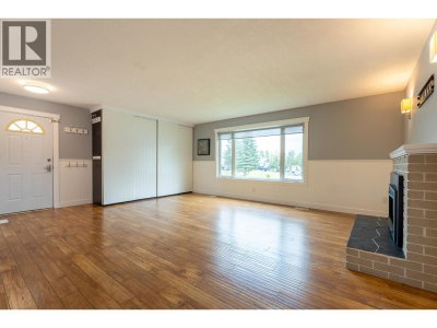805 FAULKNER Crescent | Prince George British Columbia | Slide Image Six