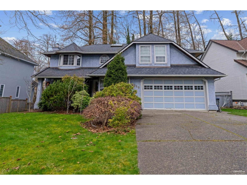 8569 141A Street Surrey British Columbia, V3W 0S3 - 5 Bedrooms Home For Sale