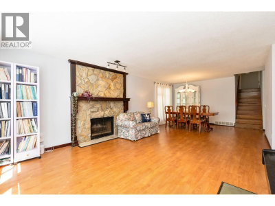 22687 KENDRICK Loop | Maple Ridge British Columbia | Slide Image Four