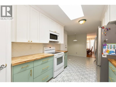 22687 KENDRICK Loop | Maple Ridge British Columbia | Slide Image Nine