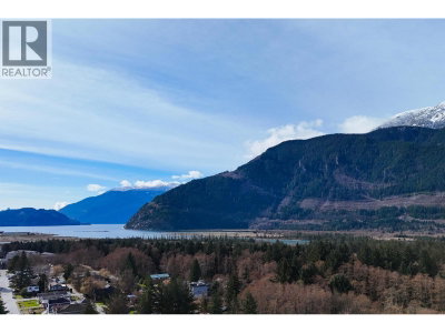 1211 VILLAGE GREEN Way | Squamish British Columbia | Slide Image Thirty-two