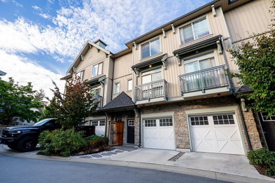 20487 65 Avenue | Langley British Columbia | Slide Image Three
