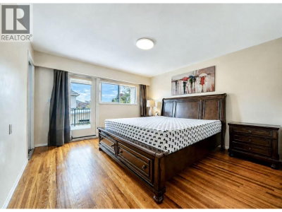 8260 ELSMORE Road | Richmond British Columbia | Slide Image Fifteen