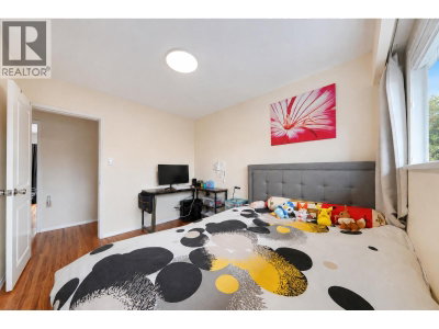 8260 ELSMORE Road | Richmond British Columbia | Slide Image Eighteen