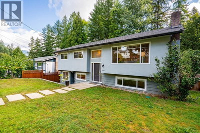 206 CLEARVIEW Drive | Port Moody British Columbia | Slide Image Two