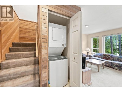 6127 EAGLERIDGE Crescent | Whistler British Columbia | Slide Image Twelve