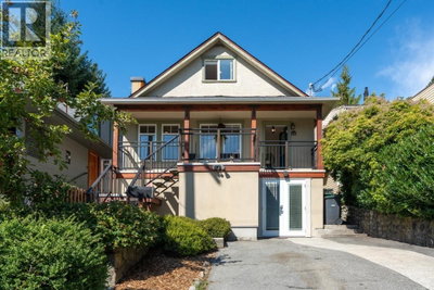 272 OSBORNE Road | North Vancouver British Columbia | Slide Image One