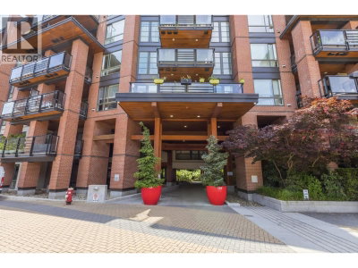 733 3RD Street | North Vancouver British Columbia | Slide Image Two