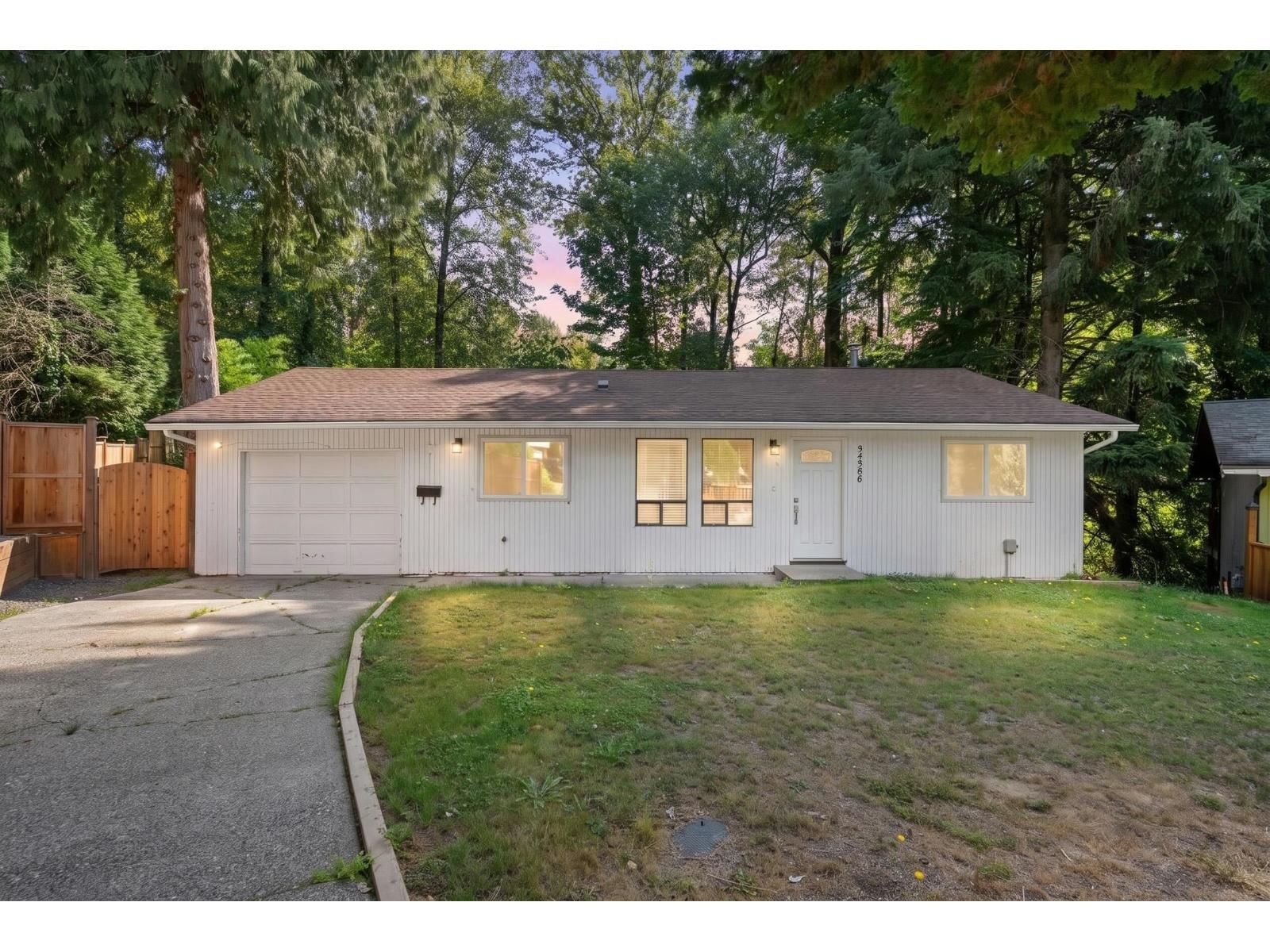34388 RUSSET Place, Abbotsford, British Columbia V2S 5E2