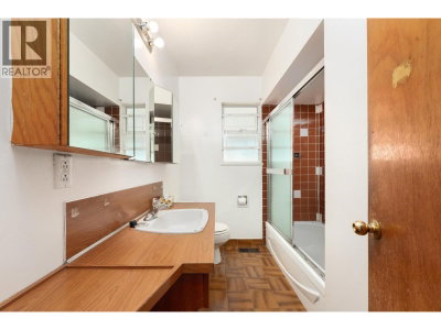 4561 MANOR Street | Vancouver British Columbia | Slide Image Thirteen