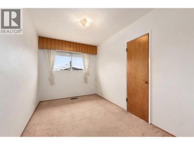 4561 MANOR Street | Vancouver British Columbia | Slide Image Nine