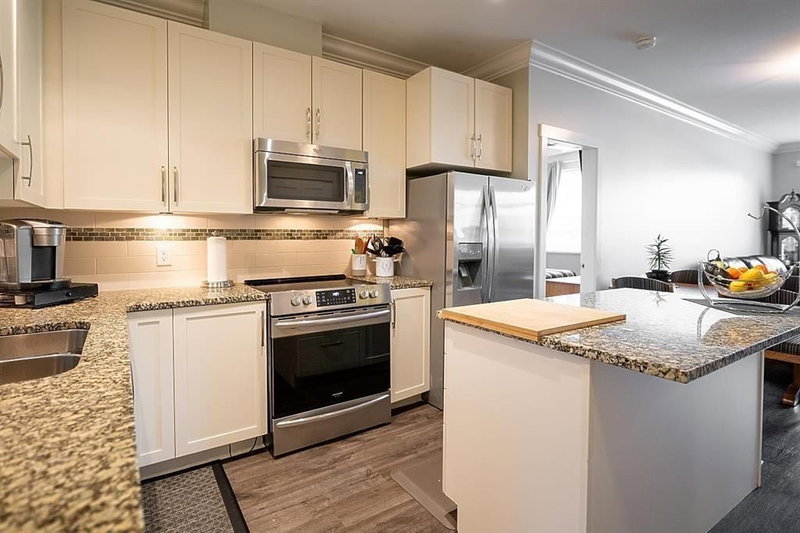 20861 83 Avenue Langley British Columbia, V2Y 0M8 - 2 Bedrooms Condo For Sale