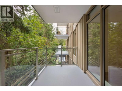 2375 EMERY Court | North Vancouver British Columbia | Slide Image Twenty
