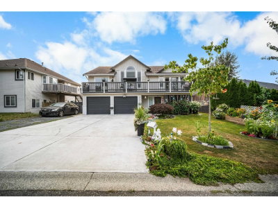8459 DOERKSEN Drive | Mission British Columbia | Slide Image One