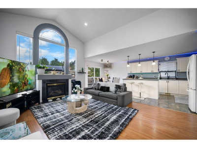 8459 DOERKSEN Drive | Mission British Columbia | Slide Image Six