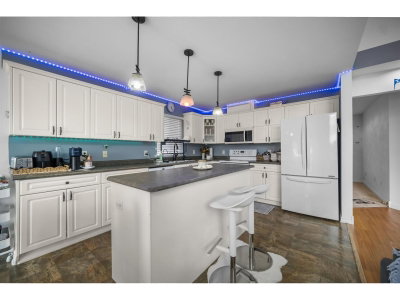 8459 DOERKSEN Drive | Mission British Columbia | Slide Image Eight