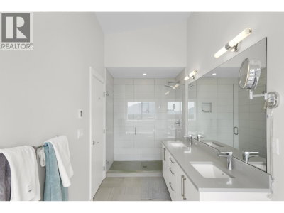41322 HORIZON Drive | Squamish British Columbia | Slide Image Twelve
