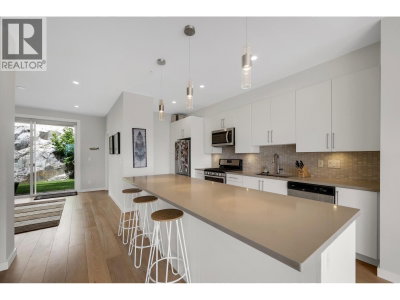 41322 HORIZON Drive | Squamish British Columbia | Slide Image Five