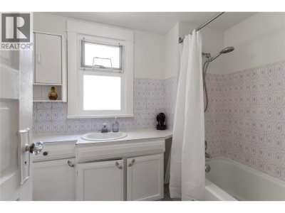 2461 DUNDAS Street | Vancouver British Columbia | Slide Image Thirteen