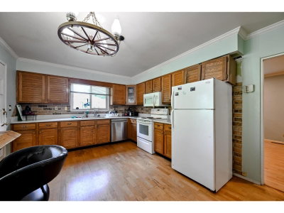 10207 127 Street | Surrey British Columbia | Slide Image Eleven