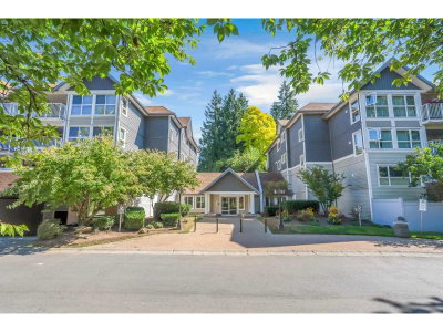 9668 148 Street | Surrey British Columbia | Slide Image Two