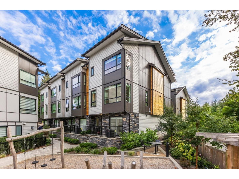 20559 86 Avenue Langley British Columbia, V2Y 3V1 - 4 Bedrooms Condo For Sale