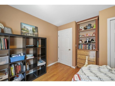 18555 57 Avenue | Surrey British Columbia | Slide Image Eighteen