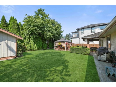 18555 57 Avenue | Surrey British Columbia | Slide Image Twenty-four