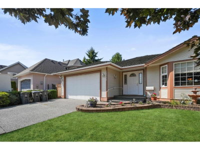 18555 57 Avenue | Surrey British Columbia | Slide Image Twenty-six