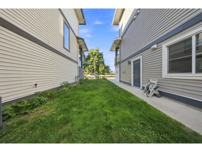 45558 MEADOWBROOK Drive | Chilliwack British Columbia | Slide Image Five