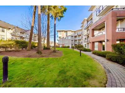 15956 86A Avenue | Surrey British Columbia | Slide Image Twelve
