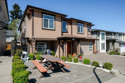 3423 HAZELWOOD Place | Abbotsford British Columbia | Slide Image Two