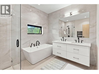 1350 CLOUDBURST Drive | Whistler British Columbia | Slide Image Twelve