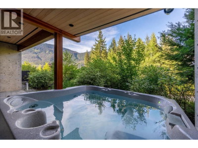 1350 CLOUDBURST Drive | Whistler British Columbia | Slide Image Twenty