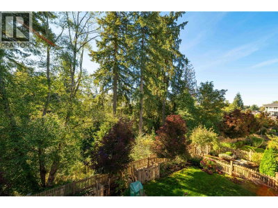 24108 104 Avenue | Maple Ridge British Columbia | Slide Image Ten