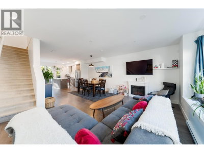 24108 104 Avenue | Maple Ridge British Columbia | Slide Image Thirteen