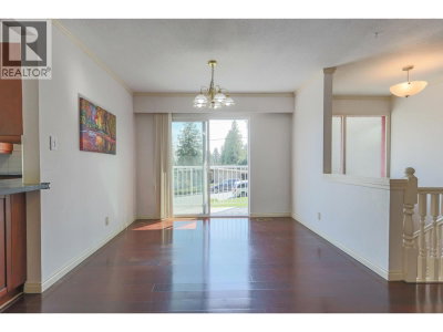 1352 16TH Street | North Vancouver British Columbia | Slide Image Thirteen