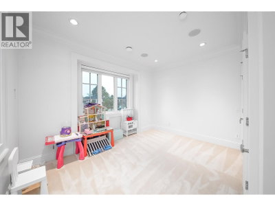 7751 SUNNYHOLME Crescent | Richmond British Columbia | Slide Image Twenty