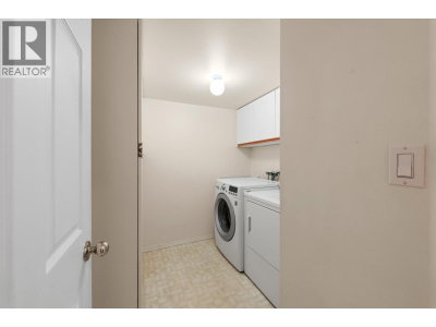 3373 CAPILANO Crescent | North Vancouver British Columbia | Slide Image Twenty-four