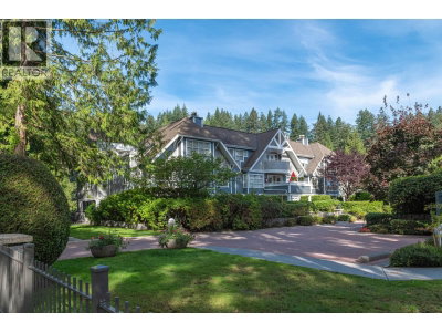 3373 CAPILANO Crescent | North Vancouver British Columbia | Slide Image Four