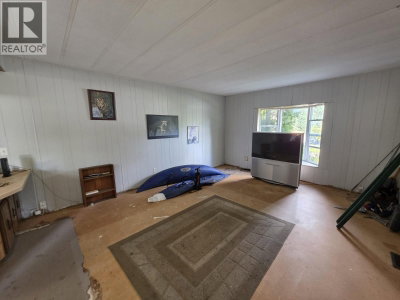7729 EMERALD Drive | Prince George British Columbia | Slide Image Four