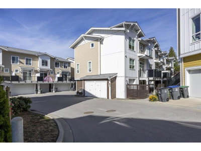 16561 17A Avenue | Surrey British Columbia | Slide Image Two