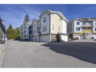 16561 17A Avenue | Surrey British Columbia | Slide Image Three