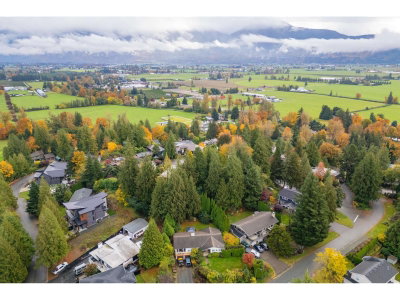 10035 TIMBERLINE Place | Chilliwack British Columbia | Slide Image Four