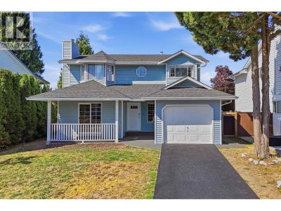 23423 SANDPIPER Avenue | Maple Ridge British Columbia | Slide Image Two