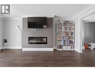 23423 SANDPIPER Avenue | Maple Ridge British Columbia | Slide Image Four