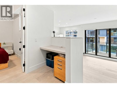 300 SALTER Street | New Westminster British Columbia | Slide Image Fourteen