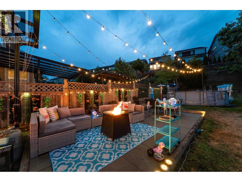 10476 MCEACHERN Street Maple Ridge British Columbia, V2W 0H8 - 5 Bedrooms Home For Sale